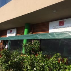 Café François - Store front