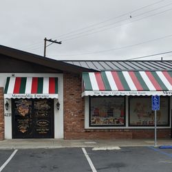 MammaMia Deli Market - Gino & Gianni's Pizzeria - Building front