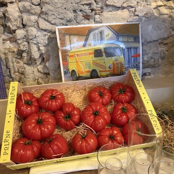 Chez Juliette - Box of produce as a "decor" - Restaurants Near Me - Antibes Juan les Pins, 06 Chez Juliette - Box of produce as a "decor" - Restaurants Near Me - Antibes Juan les Pins, 06