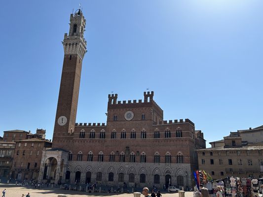Palazzo Pubblico by null
