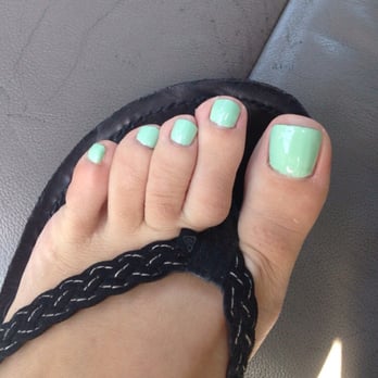 Hands Down - Pedicure by Hanna - Nail Salons Near Me - Claremont, California