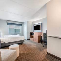 AmericInn by Wyndham Baudette - Guest room