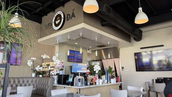 Den Da Coffee & Tea Restaurant by null