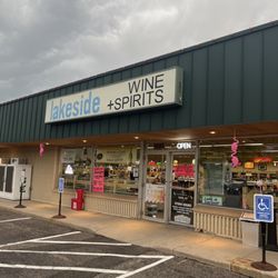 Lakeside Wine + Spirits