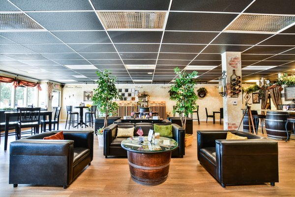 Sunland Vintage Winery by null