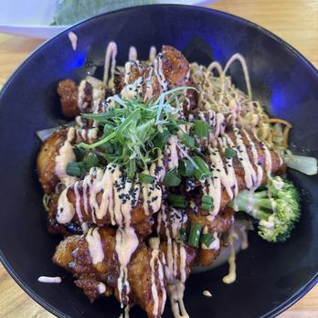 Wrap & Roll - Omg! Fusion Yakisoba with spicy chicken noodle bowl - Asian Fusion Near Me - Houston, Texas Wrap & Roll - Omg! Fusion Yakisoba with spicy chicken noodle bowl - Asian Fusion Near Me - Houston, Texas