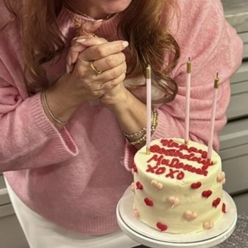 SusieCakes - Laguna Niguel - Birthdays are better at Suzy's - Bakeries Near Me - Laguna Niguel, California SusieCakes - Laguna Niguel - Birthdays are better at Suzy's - Bakeries Near Me - Laguna Niguel, California
