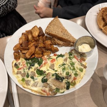 SweetDiner - Veggie Omelette - Diners Near Me - Milwaukee, Wisconsin