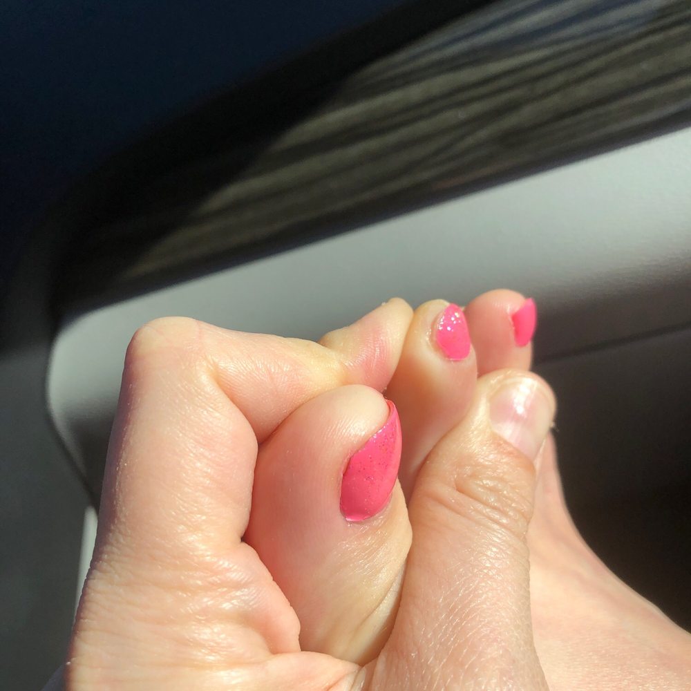 Royal Nails - Didn't even paint my whole toe nail - Nail Salons Near Me - Bakersfield, California