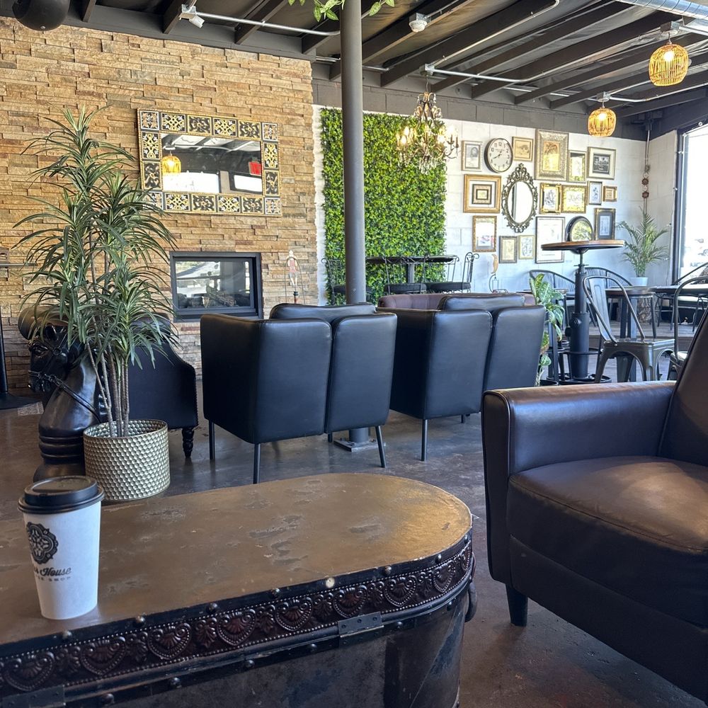 Cedar House - Coffee & Tea Near Me - Flagstaff, Arizona Cedar House - Coffee & Tea Near Me - Flagstaff, Arizona