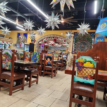 Tortilleria El Progreso - Beautiful decor - Grocery Near Me - Orlando, Florida