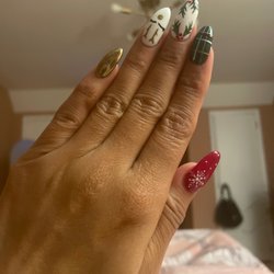 Chic Happens Nails - Holiday Nails 2022