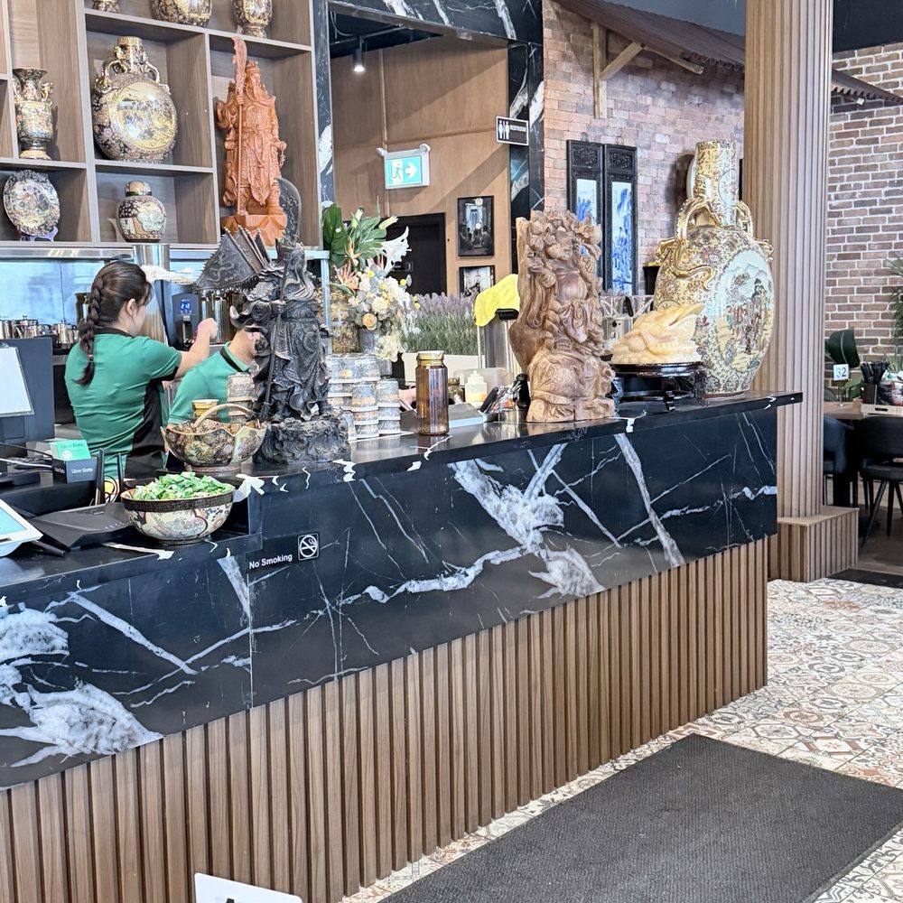 Linh Anh - Main desk and cashier area - Vietnamese Near Me - Unionville, Ontario
