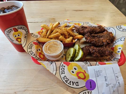 Dave's Hot Chicken by null