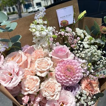 Bloom In Box - Roughly $80. :) so gorgeous! - Florists Near Me - La Palma, California Bloom In Box - Roughly $80. :) so gorgeous! - Florists Near Me - La Palma, California