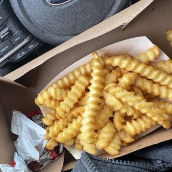 Shake Shack Evergreen Walk - French fries - Burgers Near Me - South Windsor, Connecticut