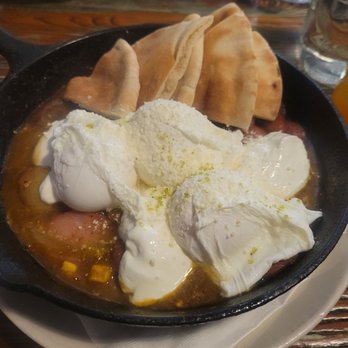 The Common - Skillet with Poached eggs and sweet chili sauce - Breakfast & Brunch Near Me - Brooklyn, New York The Common - Skillet with Poached eggs and sweet chili sauce - Breakfast & Brunch Near Me - Brooklyn, New York