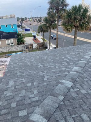 Payless Roofing Logo