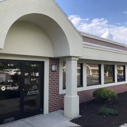 Hands On Physical Therapy - Easy parking by our front entrance