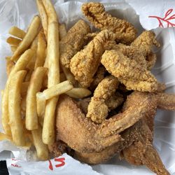 JJ Fish and Chicken - #4 (3 wings & cat nuggets) slushy