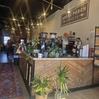 Broad Porch Coffee - Coffee & Tea Near Me - Luray, Virginia Broad Porch Coffee - Coffee & Tea Near Me - Luray, Virginia
