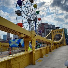 Ferris Wheel on the Clemente Bridge.