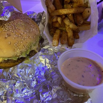 Z-Burger - Cheeseburger Z-Style Fries - Hot Dogs Near Me - Washington, DC, District of Columbia