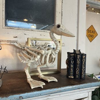 Seven Sisters Brewery - Main room halloweeen decor - Breweries Near Me - Wytheville, Virginia Seven Sisters Brewery - Main room halloweeen decor - Breweries Near Me - Wytheville, Virginia