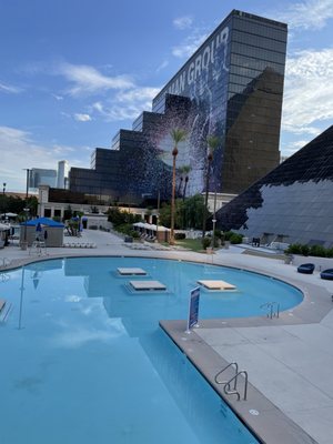 The Oasis Pool by null