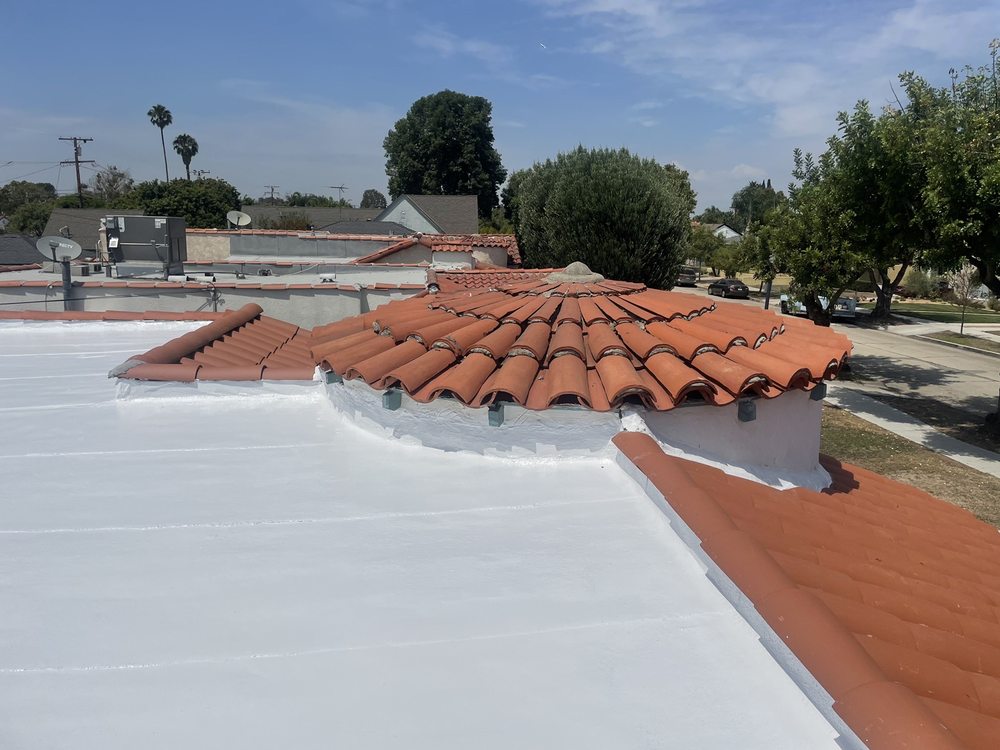 Slide of Arana Roofing