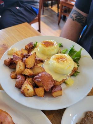 Harry’s All American Breakfast Restaurant in Boston by null