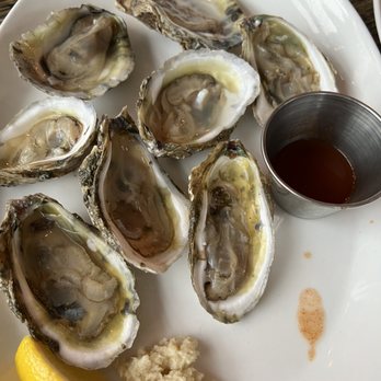 Blackwall Hitch - Oysters - Seafood Near Me - Alexandria, Virginia Blackwall Hitch - Oysters - Seafood Near Me - Alexandria, Virginia