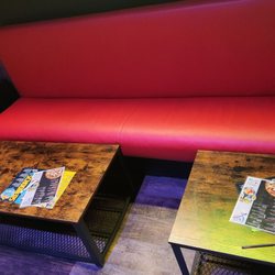 Pete's Dueling Piano Bar - The seating without reserved sign
