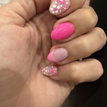 K&T Nails - Donny did great! These pictures are 4 weeks apart! As expensive as nails are for them to last this long, it's worth it! - Nail Salons Near Me - St. Peters, Missouri