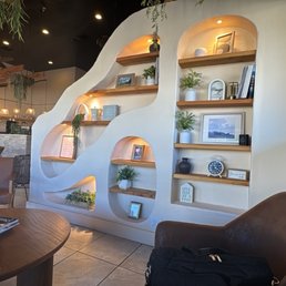 A cute spot and the ladies serving are on point! Definitely worth a visit. I'll be back to try more of the breakfast menu .