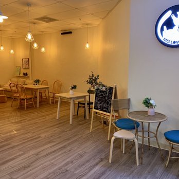 Mellow Tea Studio - Spacious Dining Room - Bubble Tea Near Me - Redondo Beach, California Mellow Tea Studio - Spacious Dining Room - Bubble Tea Near Me - Redondo Beach, California