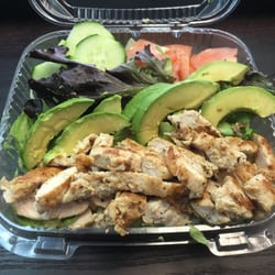 Mario's - Avocado Grilled Chicken Salad