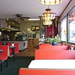 D W Pizzeria Family Restaurant