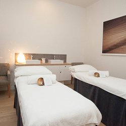endota spa Eastland - Treatment room for two. Image credit: Endota Spa
