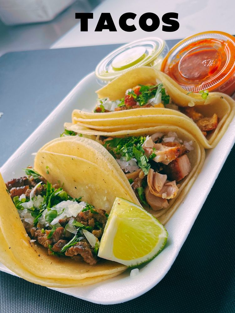 Pelóns Tacos — Mexican restaurant in Arkansas City