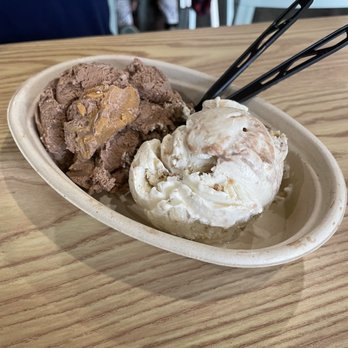 Lovejoy's Real Ice Cream - Peanut Butter Chocolate & Banana Pudding - Desserts Near Me - Meridian, Idaho Lovejoy's Real Ice Cream - Peanut Butter Chocolate & Banana Pudding - Desserts Near Me - Meridian, Idaho
