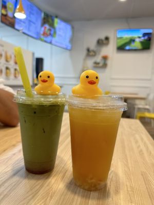 Cafe Yellow Goose by null