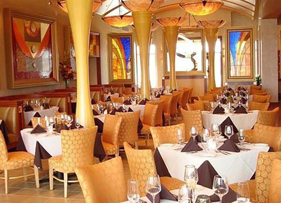 Eddie Merlot's by null