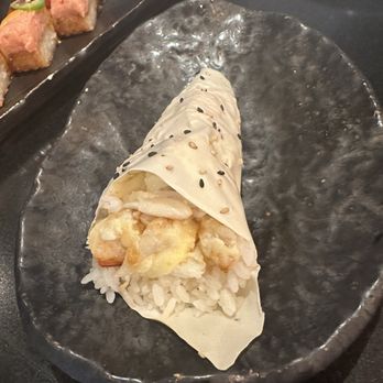 Panda Inn - Dungeness crab handroll - Chinese Near Me - Pasadena, California Panda Inn - Dungeness crab handroll - Chinese Near Me - Pasadena, California