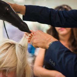 Salon Teez - A beautiful, voluminous blowdry at Salon Teez