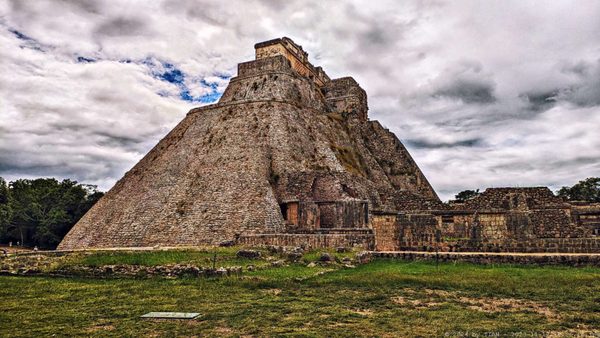 Uxmal by null