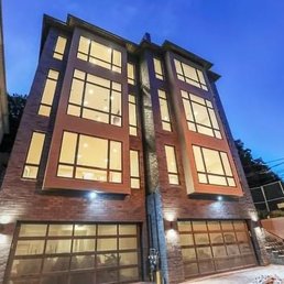 Exterior photo of Angela Becerra - Sotheby's International Realty - Edgewater, New Jersey Exterior photo of Angela Becerra - Sotheby's International Realty - Edgewater, New Jersey