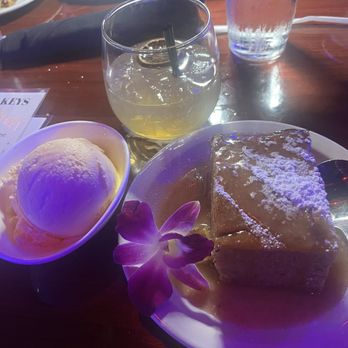 Flavorture - Peach Cobbler Bread Pudding - Bars Near Me - Washington, DC, District of Columbia