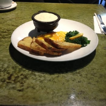 Bella's Cafe - Grits, scramble eggs, raisin toast - Breakfast & Brunch Near Me - New Haven, Connecticut