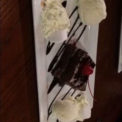 Lone Star Steakhouse & Saloon - Brownie cake
